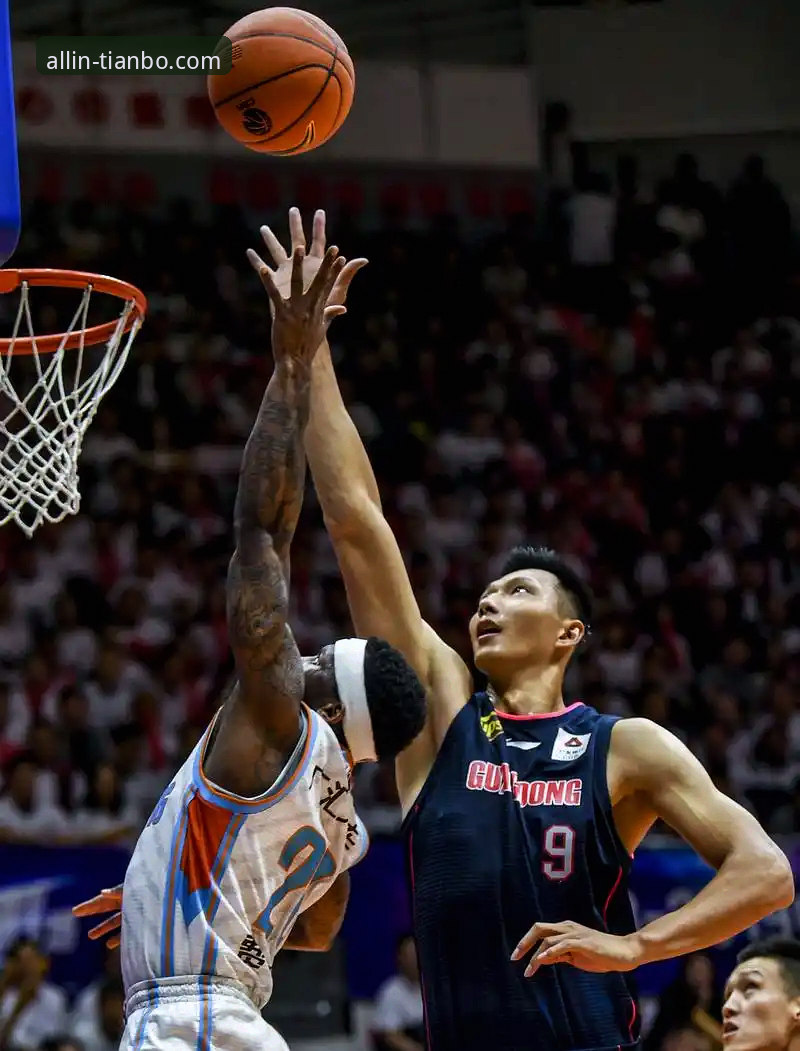 如何在天博全站平台看懂WCBA总决赛G1的这场“碾压局”？